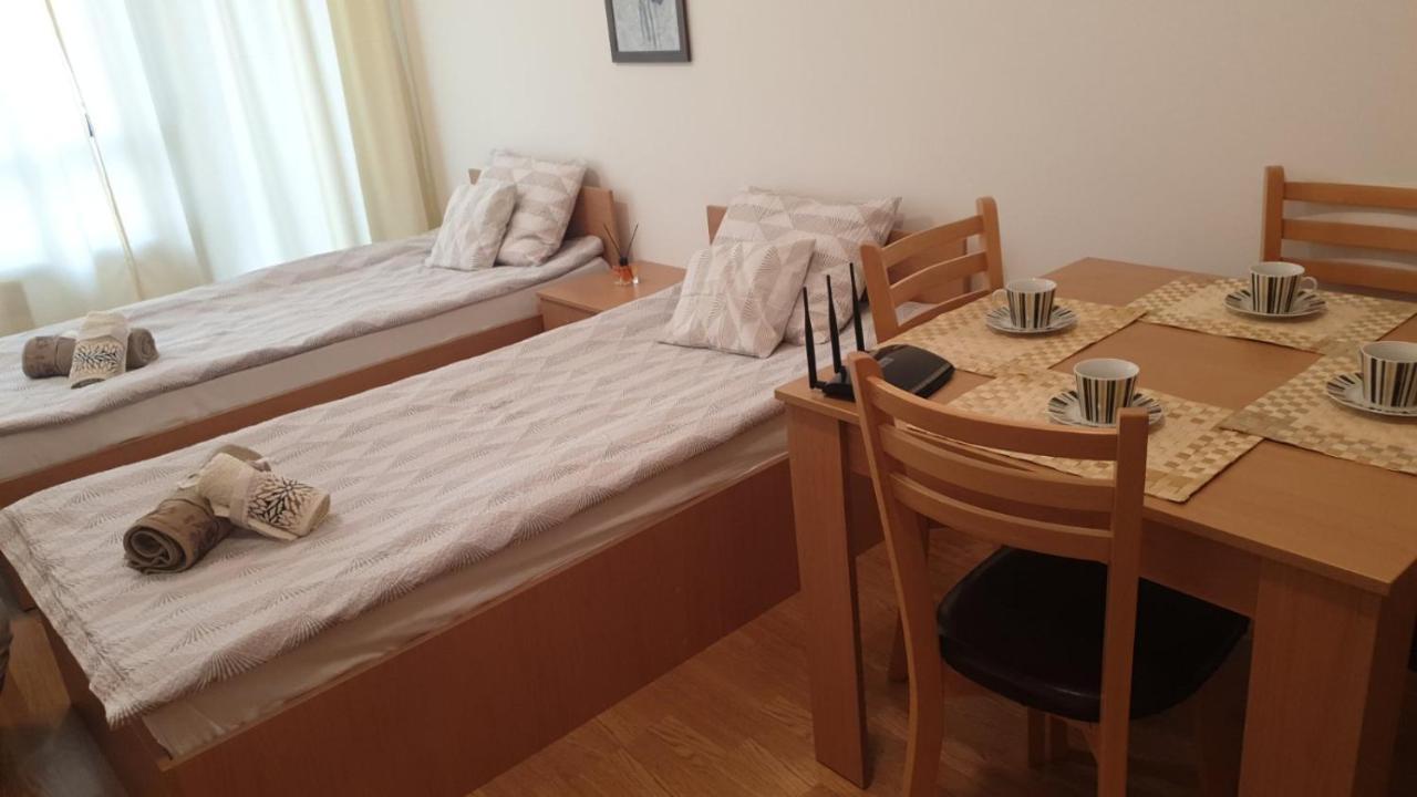 Apartman Maxim Lux Aparthotel Razlog Exterior photo